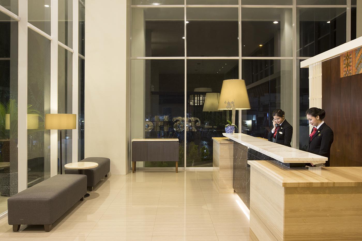 Hotel Santika Pekalongan Extérieur photo