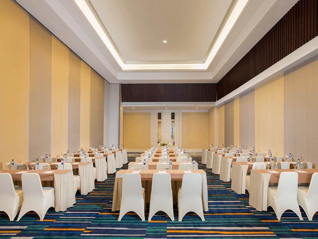 Hotel Santika Pekalongan Extérieur photo