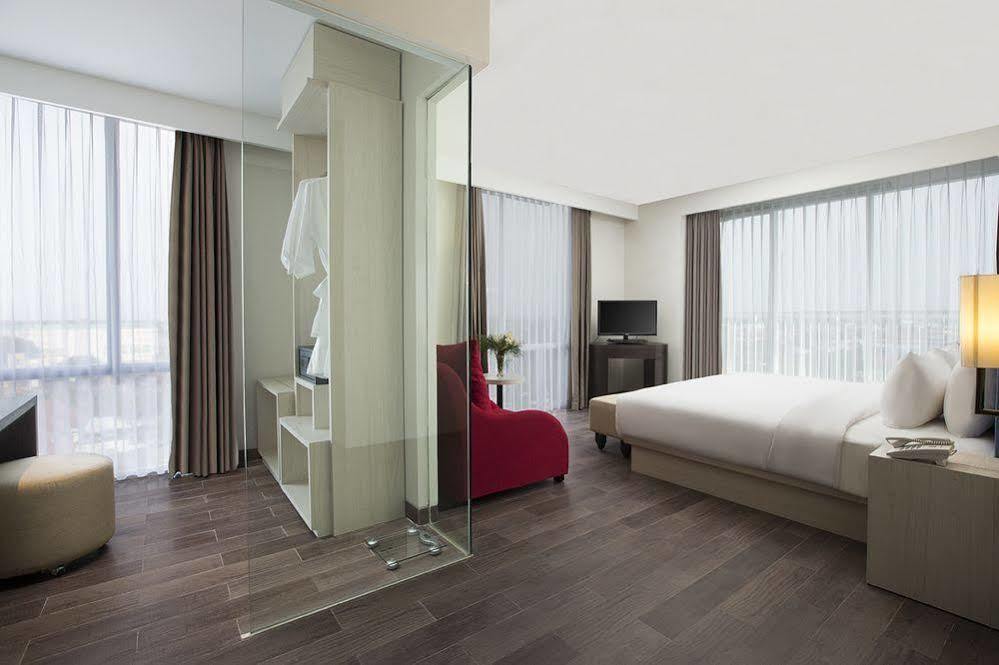 Hotel Santika Pekalongan Extérieur photo